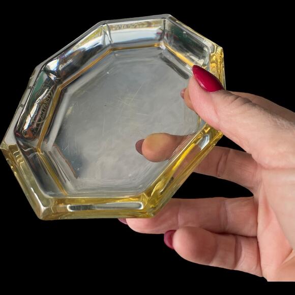 Excellent condition! Rare Vintage MCM Complete Veratex Clear Lucite Bathroom Set - Picture 13 of 15